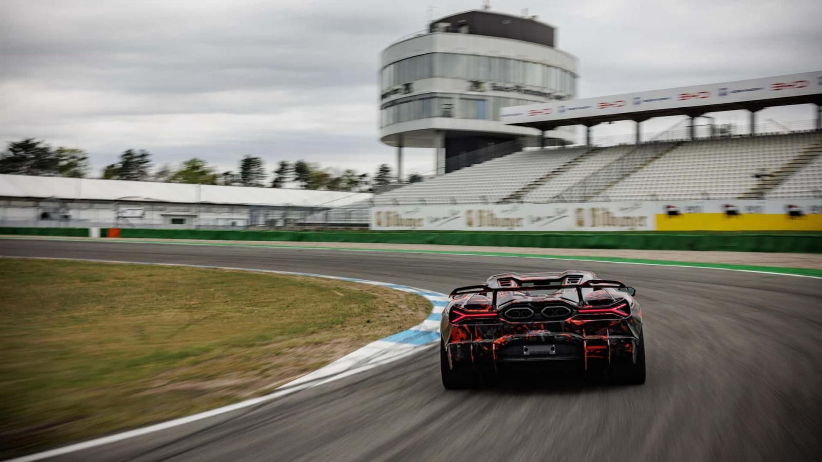 Η Lamborghini Revuelto SV έκανε ρεκόρ πριν καν παρουσιαστεί 